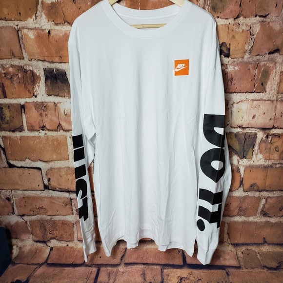 Nike Other - White long sleeve XXL * Host Pick*